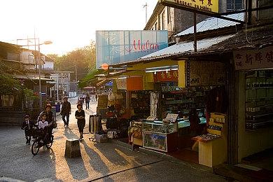 PS5“炫彩”配色外壳和手柄正式公布 闪闪发光色彩多变